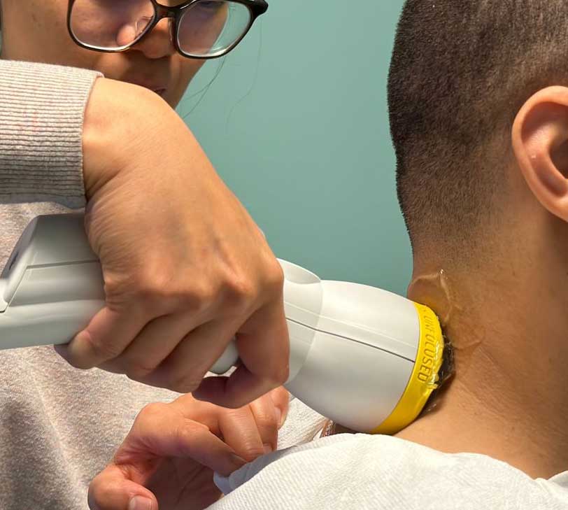 Non‑Invasive SoftWave Neck Pain Therapy Available in Orange, CA